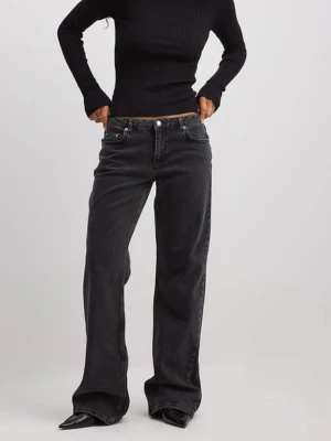 NA-KD jeans  - Säljer denna trendiga byxor från NA-KD . Har bara använt dem en gång då dem inte passar mig. 