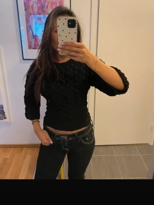 Snygg svart topp - Supersnygg svart topp från Carin Wester!