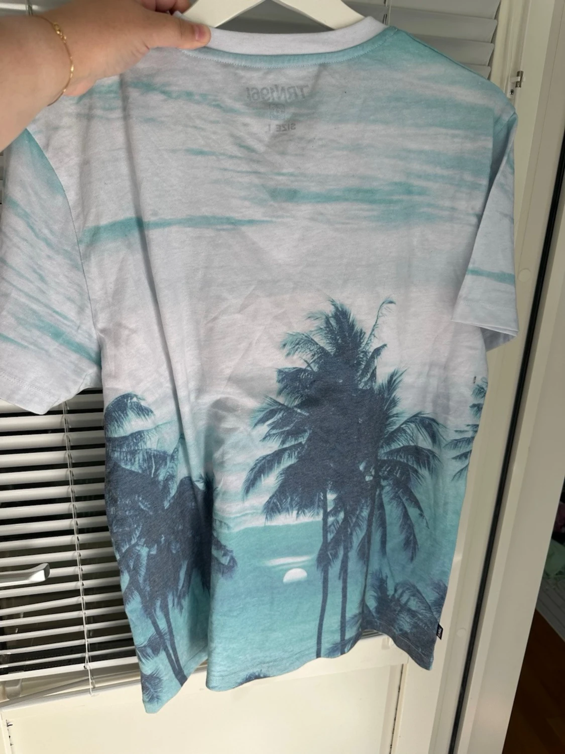 Somrig Herrtshirt storlek: L - 2