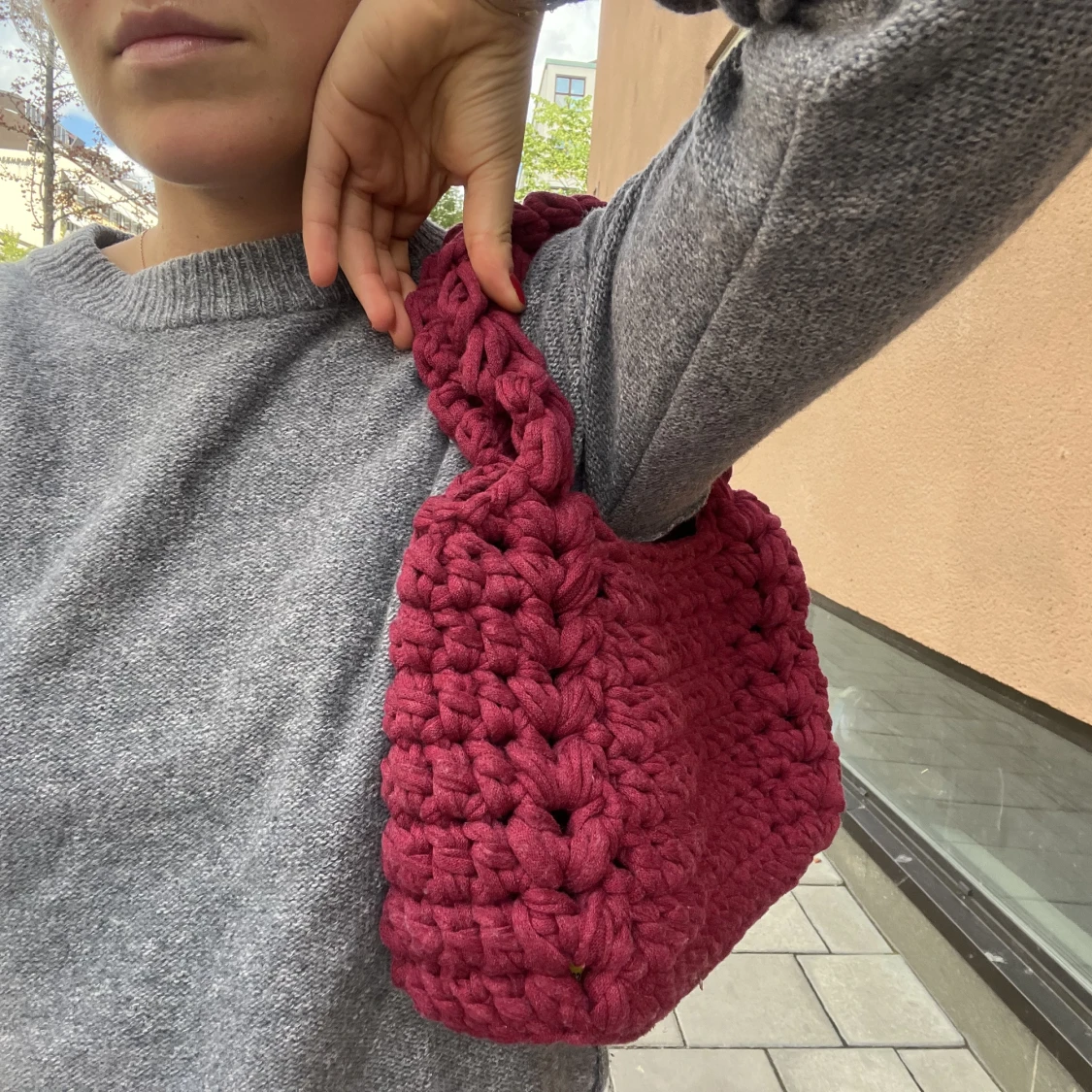 Handvirkad väska - 91