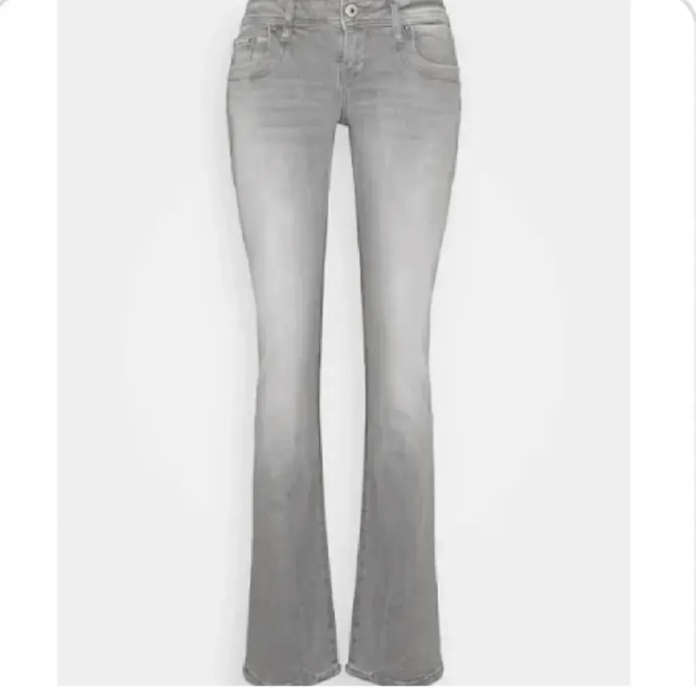 Super snygga populära jeans från Ltb, nyskick! . Jeans & Byxor.