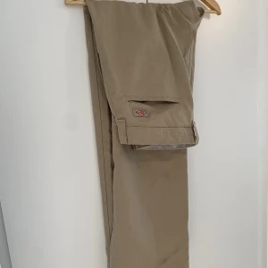 Dickies byxor - Dickies byxor i mycket bra skick. Bara att skriva vid frågor eller funderingar