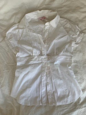 Söt topp - Bara att skriva vid frågor eller funderingar<3