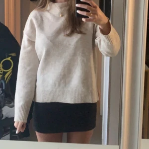 Kort kjol - Svart kort kjol, supper snygg å passar till allt!😍