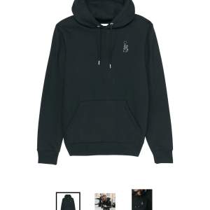 Säljer en svart Juan Carlos hoodie ifrån Margaux Dietz i storlek Xs  skriv för mer bilder eller info 