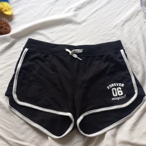 Svrt vita shorts - De är också jätte sköna till pyjamas 