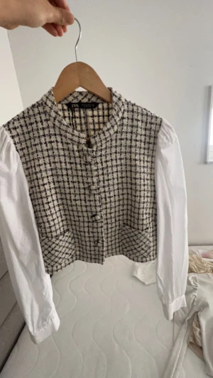 All in - Jätte fin tröja/skjorta andvänt en gång sedan inget mer🥺