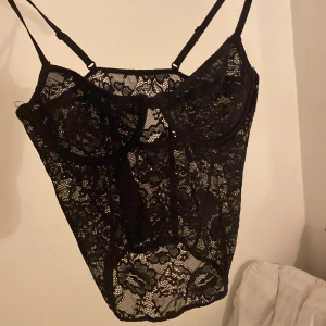 Spetstopp - Jättefin spets bralette, i nyskick från NA-KD❤️