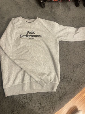 Peak tröja - Helt oanvänd tröja stl 160 Skriv får mer fågir och bilder