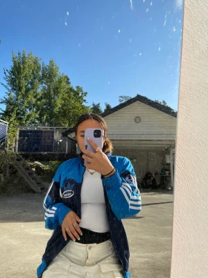 Adidas kofta - Adidas kofta i bra skick