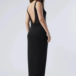 Weekday maxi klänning  - Maxi klänning  Aldrig använd  Storlek s