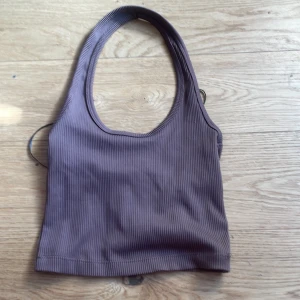 Brun croptop XXS - Som ny. 