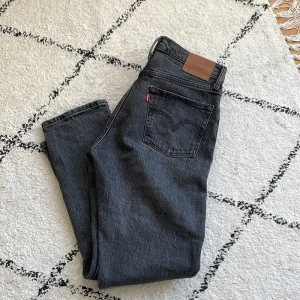 Gråa 501  - Jättefint skick, köpte i höstas för 1099 på carlings