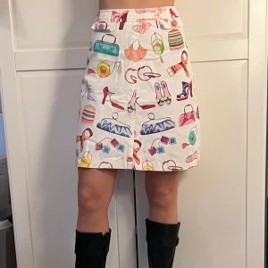 Mönstrad kjol - Gullig kjol i roligt mönster. 