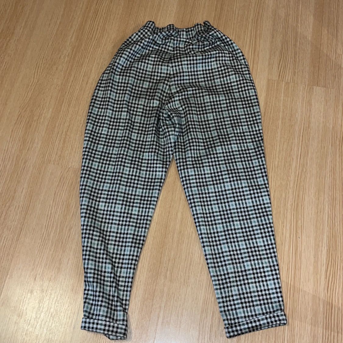 Rutiga kostymbyxor - 90