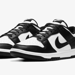 Nike Dunk Low ”Panda” - Nike Dunk Lows i storlek 38.5, använda ett fåtal gånger 🤍 mycket gott skick 