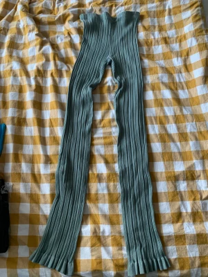 Acne studios byxor - Riktigt nice byxor från acne archive Köptes för 1600kr Knappt använda