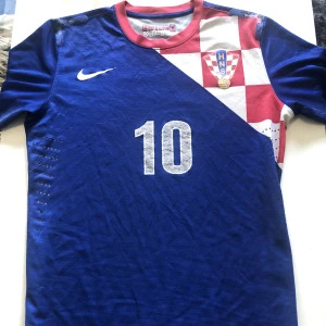 Kroatisk tröja (Modric) - One-Size Modric tröja i dåligt skick.