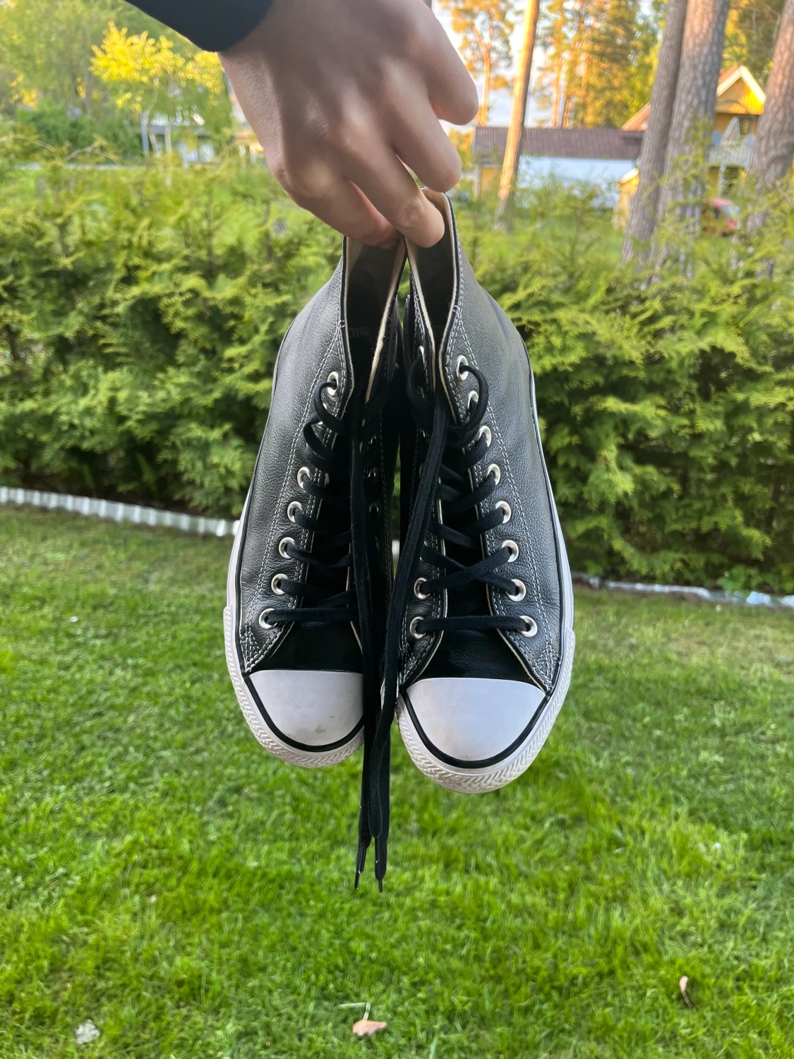 Svarta converse