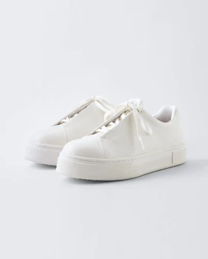 Eytys - Säljer nu mina super snygga eytys, eftersom jag inte använder de längre! Skriv för egna bilder❤️ köpta för ca ett år sedan, nypris 2000, pris kan diskuteras