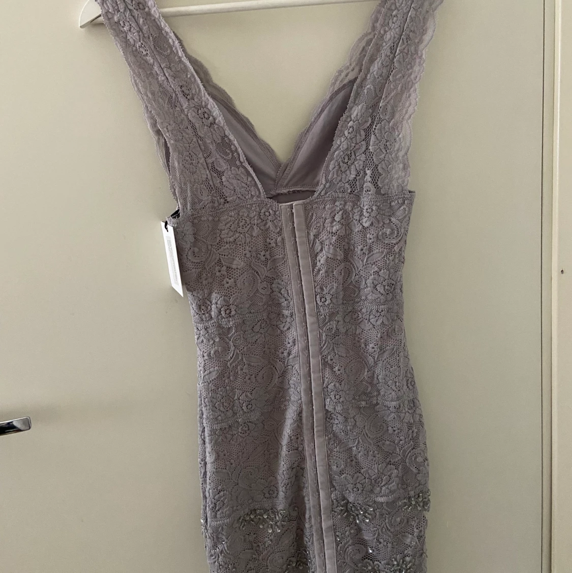 klänning - Rebecca Stella x Nelly  - 90