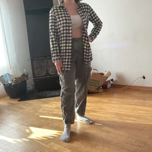 Skjorta  - En skjorta från H&M Använd men i bra skick