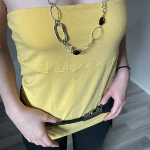 tubtopp - Tubtopp som även kan användas som kjol. Passar S-M.