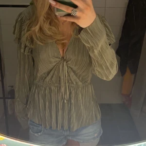 Zara blus - Jättefin grön blus från Zara💚
