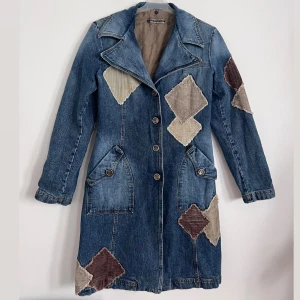 Jeans kappa  - Snygg, läcker och ovanlig jeans kappa 