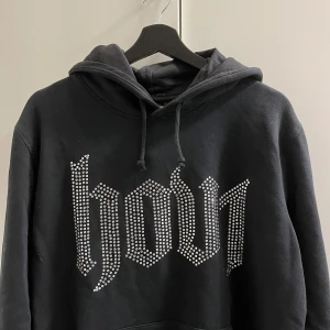 Hov1 hoodie  - Aldrig använd, köpt för något år sedan. 