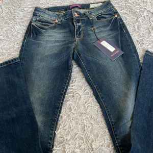 Jeans - Ett par jättefina jeans från pieszak i ett jättefint skick 