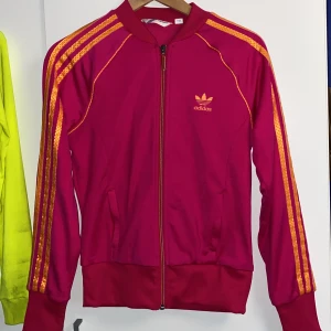 Adidas tröja  - Adidas tröja med dragkedja utan luva