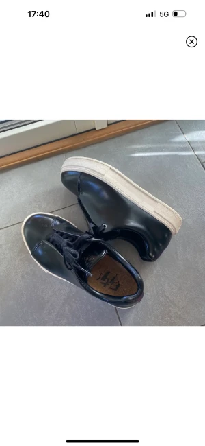 Eytys  - Säljer mina skinn eytys i nyskick! Storlek 38!💗Nypris 2500!