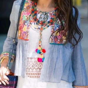 Kofta - Använd ett fåtal gånger så i bra skick. Storlek XS. Använd gärna KÖP NU om du vill köpa.