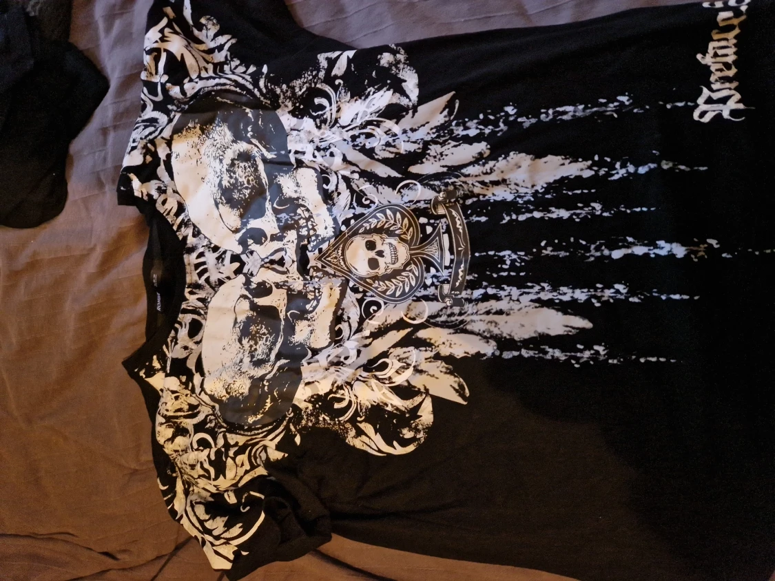 T shirt med dödskalle