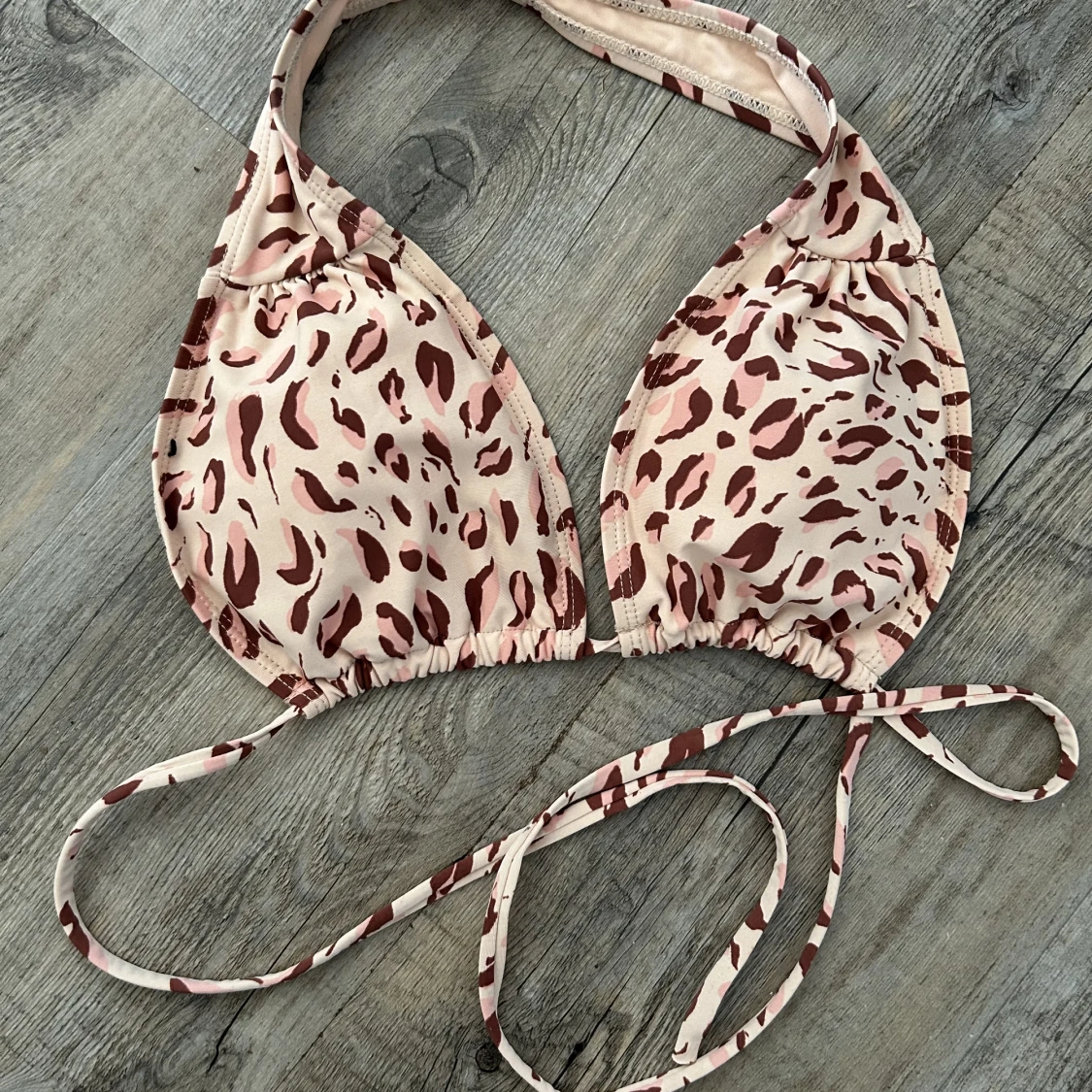 Mönstrad bikiniöverdel 