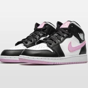 Nike air Jordan  - Säljer dess fina Ari Jordan i storlek 38, fåtal användning ❤️nypris 3199kr säljer min för 1700kr 