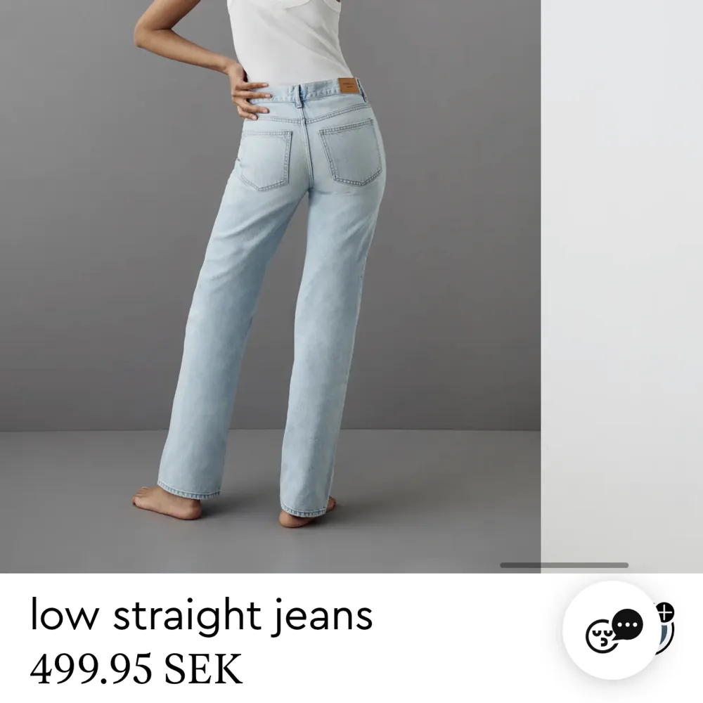 Säljer dessa jeans som är i nyskick då de är inköpta för bara två veckor sen, säljer pga att de är lite för små .. Jeans & Byxor.