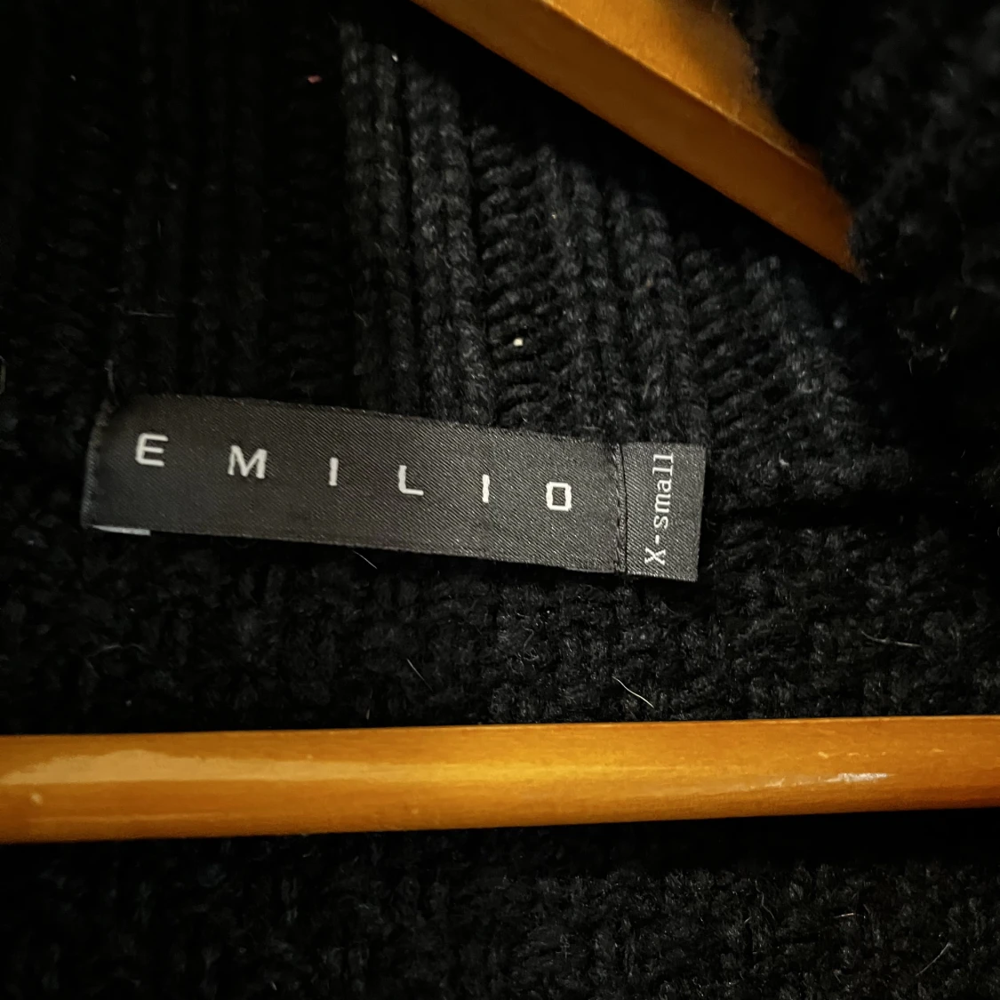 Svart kofta stickad  - 90