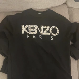 Kenzo Paris tröja  - Storlek S helt ny oanvänd pris kan diskuteras vid snabb affär 