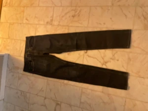 Tiger of sweden jeans i storlek 31/34 - Bra skick och knappt använda   Betalning via Swish och köparen står för frakten 