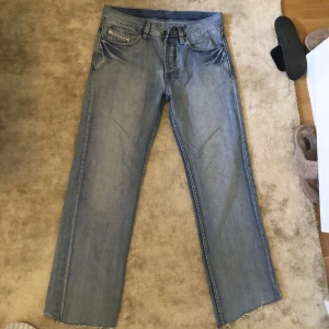 Straightleg diesel jeans✨ - Superfina diesel jeans som har så fin passform🥰