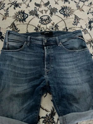 REPLAY SHORTS - REPLAY SHORTS. RIKTIGT FETA OCH RIKTIGT GRISCH ASSÅ😉😉😉😼😼😼 PRIS GÅR DISKUTERA.