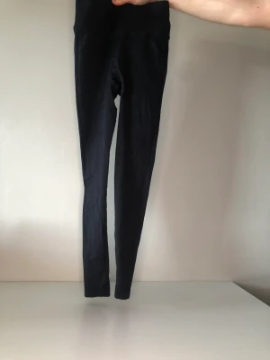 STRONGER träningstights - Aldrig använda