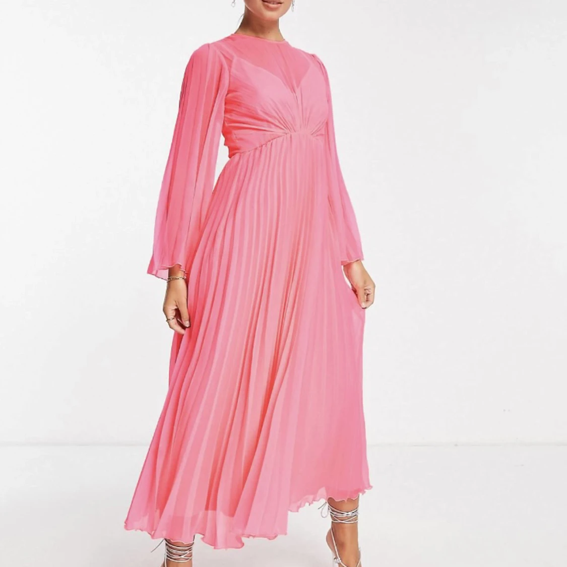 Asos Design - Rosa Plisserad Midiklänning🩷