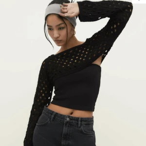 Stickad bolero - Stickad bolero i storlek M🖤