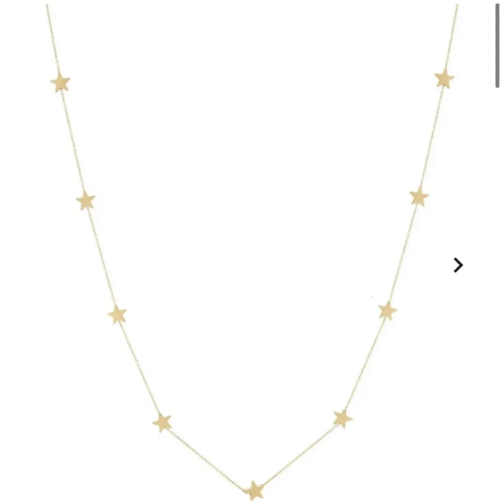 Säljer denna stjärn halsband från Edblad pågrund att jag inte riktigt gillar guld så den har inte kommit till användning!!❤️kostar egentligen 399 men säljer för 250kr❤️ . Accessoarer.