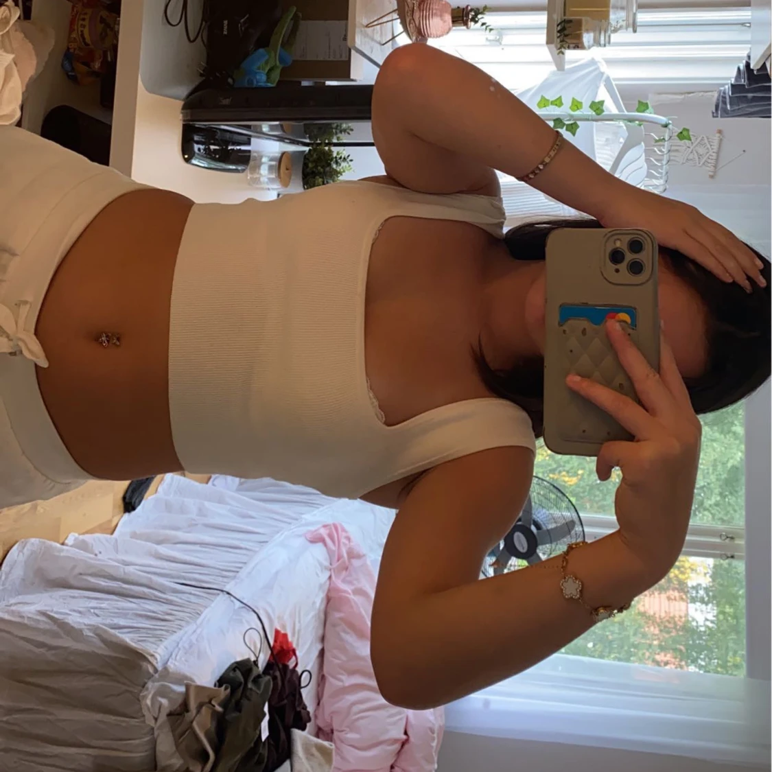 VIT RIBBSTICKAD MAGTRÖJE TOPP/ LINNE HM