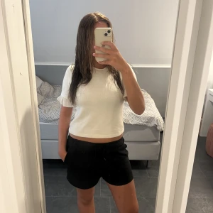 Stickad topp  - Fin stickad toop ifrån zara‼️ storlek m men sitter som s