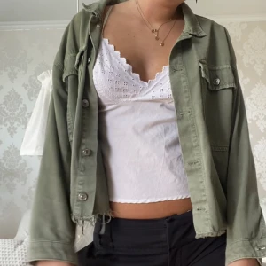 Grön jacka - Grön jeansjacka från zara!